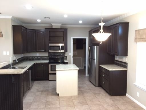 Building Photo - 3 br, 2 bath House - 1865 NANTON STREET