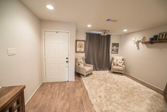 Building Photo - 3123 Lazy Spring Dr