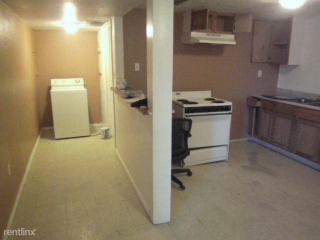 Building Photo - 2625 W Waco Dr