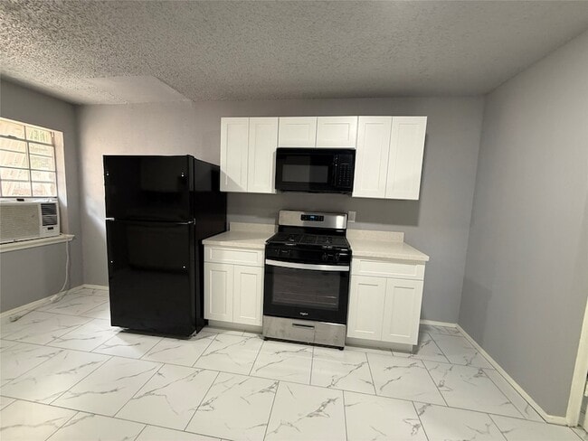 Building Photo - 23515 Briarcreek Blvd