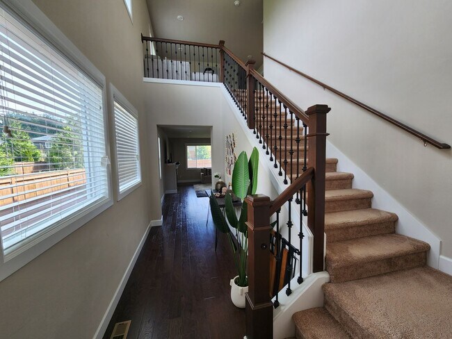 Building Photo - Beautiful Bothell Home!
