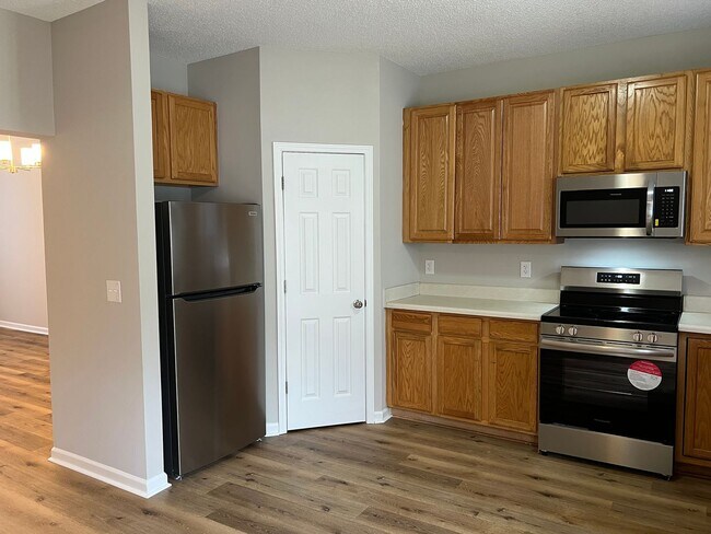 Building Photo - 116 Baberton Dr