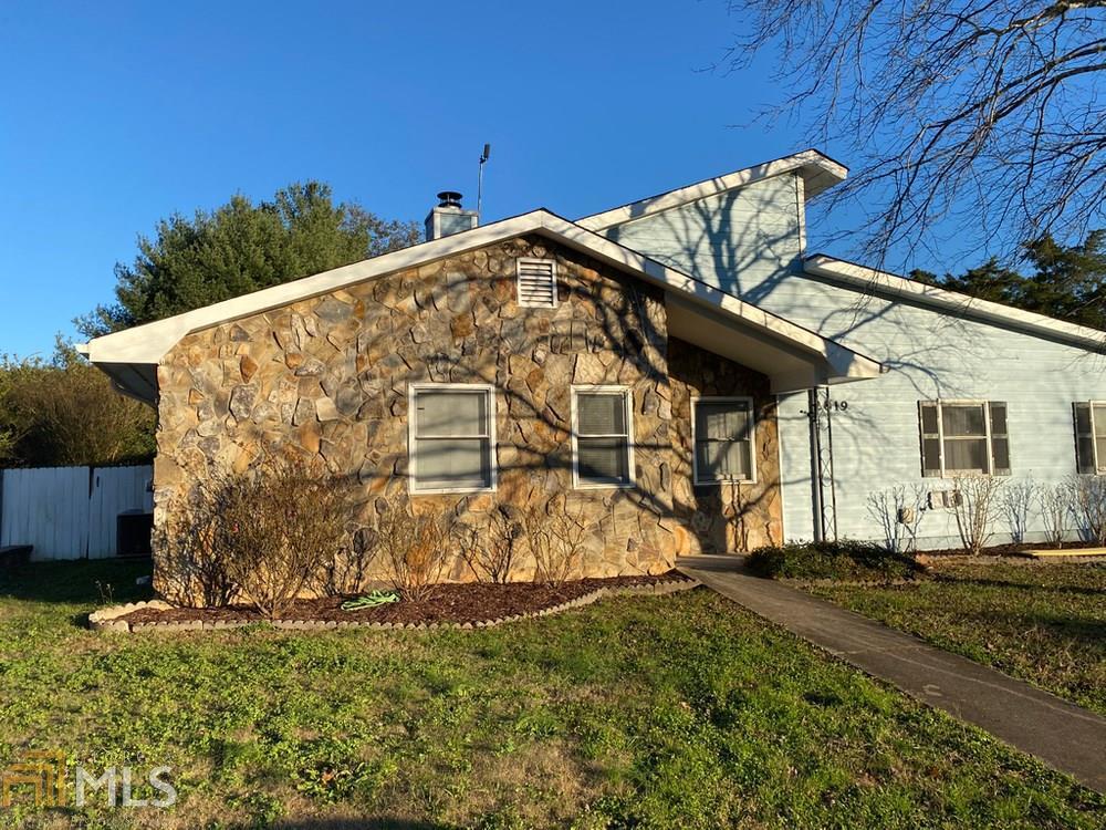 Foto principal - 2819 Briar Hill Ln SE
