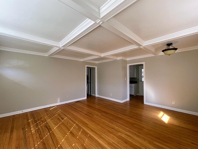 Foto del edificio - 1921 Stevens Ave NE