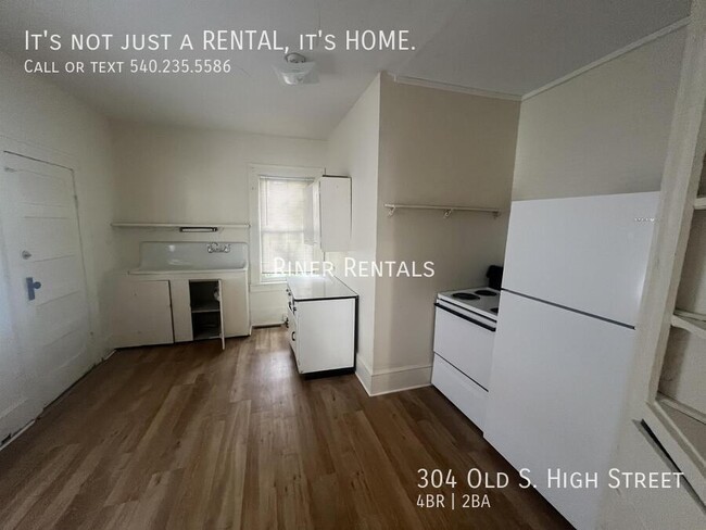 Photo - 304 Old S High St House