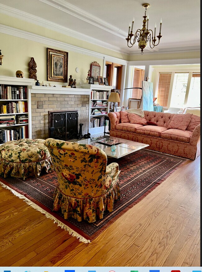 Building Photo - 1130 W Morse Ave