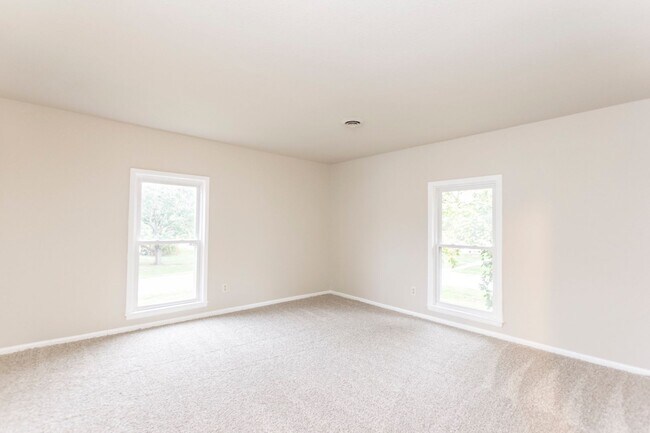 Building Photo - 115 3rd St NW