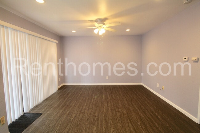 Building Photo - 13059 Wimberly Square
