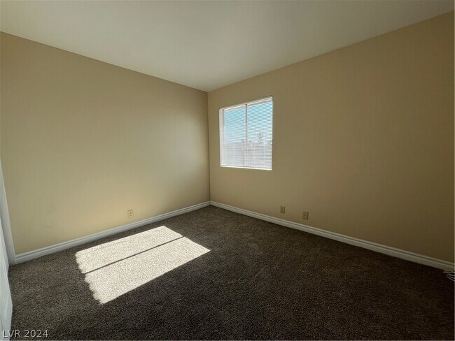 Foto del edificio - 5180 Indian River Dr