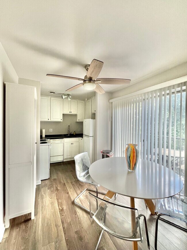 Dining Area - 310 Lathrop Ave