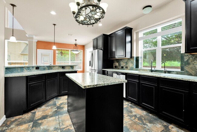 Foto del edificio - Spacious 5-Bedroom Beauty in Estonia –  with Community Perks!