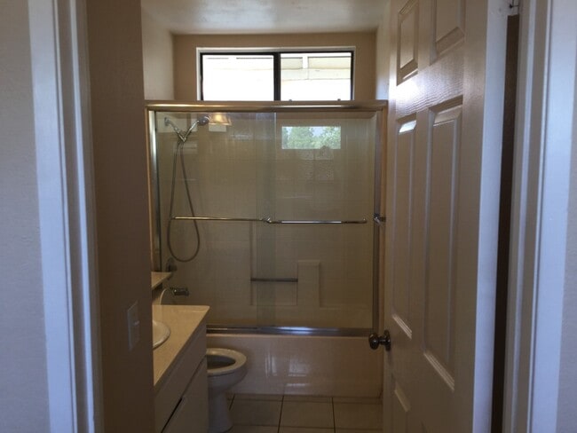 Foto del edificio - Nice Corona Hills Home