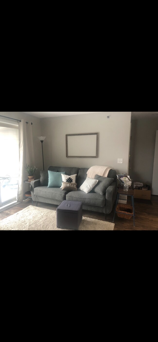 Foto del edificio - 2160 Ridge Dr