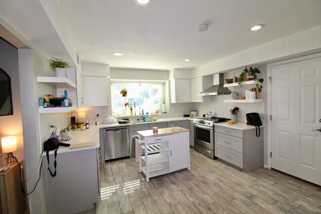 Foto del edificio - 352 Sailfish Dr