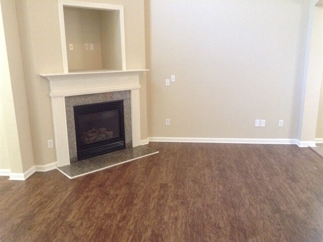 Foto del edificio - 14523 Lyon Hill Ln