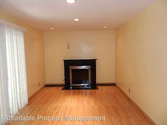 Foto del edificio - 102 Action Ct