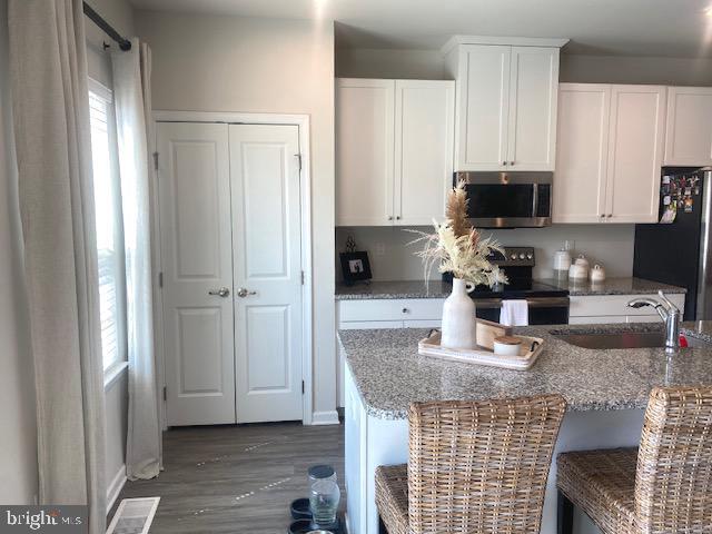 Foto del edificio - 304 Pinnacle Pl