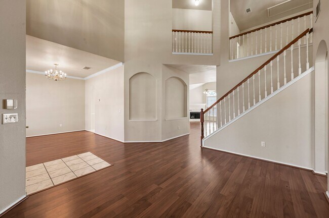 Foto del edificio - Spacious 4 Bedroom Home in Plano ISD Located in Bristol Pointe Estates.