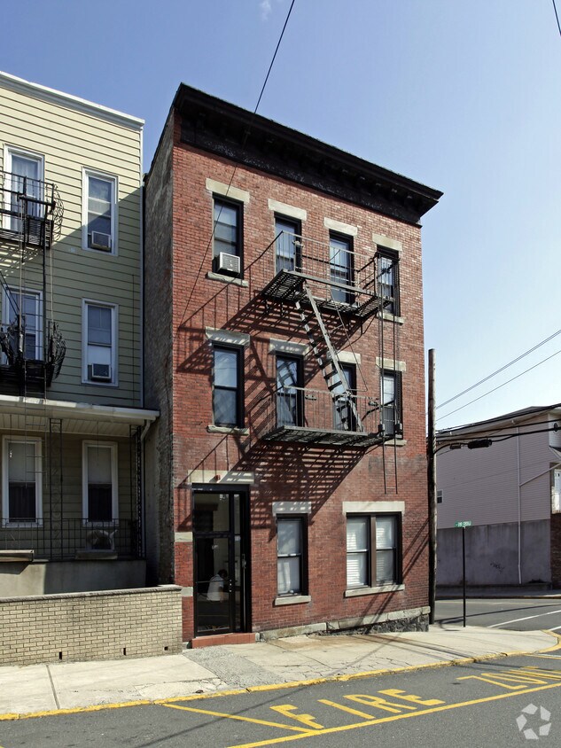 Building Photo - 6800 Madison St