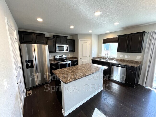 Building Photo - 6173 Nash Dr