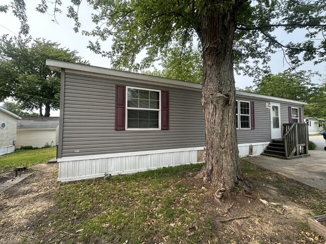 Building Photo - 76 E U.S. Hwy 6