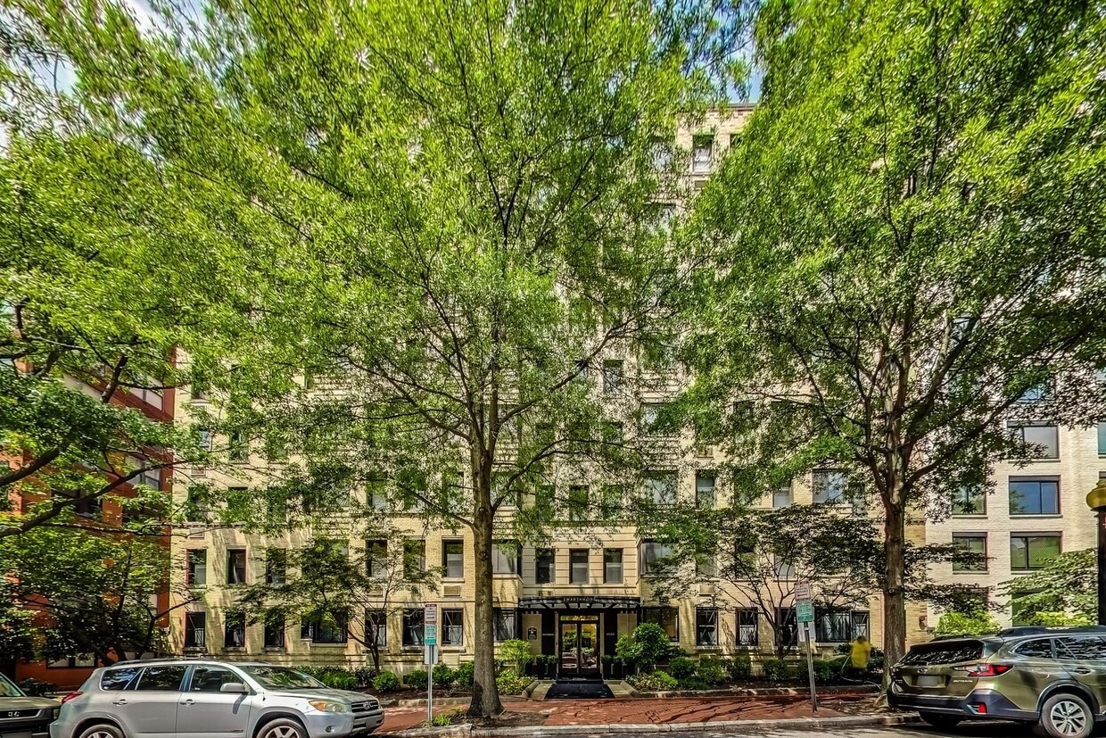 *COMING SOON* Stylish 1 Bedroom Condo in Foggy Bottom! - *COMING SOON* Stylish 1 Bedroom Condo in Foggy Bottom!