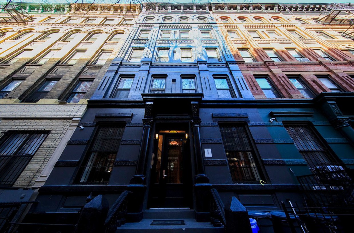 Building Photo - 313 E 92nd St