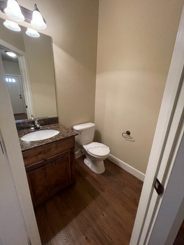 Foto del edificio - 1221 Baycrest Dr