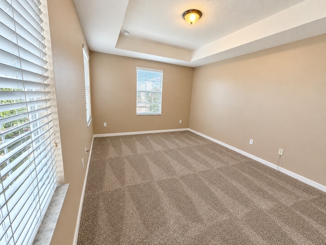 Building Photo - 9434 Silver Buttonwood St