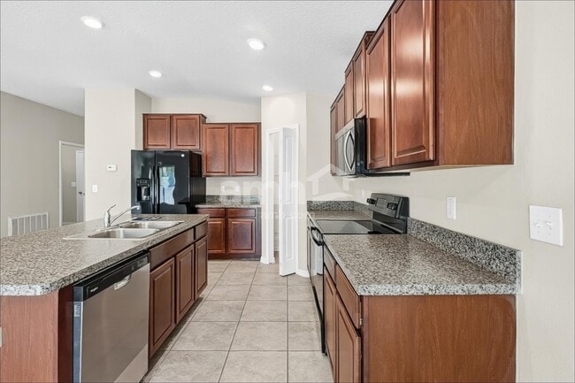 Building Photo - 10132 Carloway Hills Dr