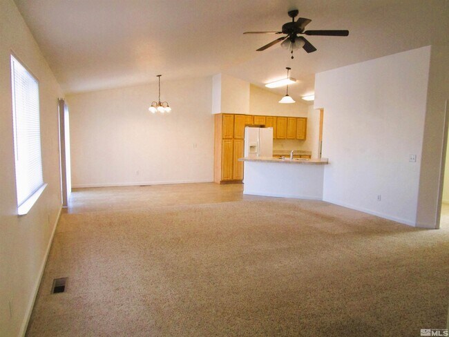 Building Photo - 142 Jarbidge Ct