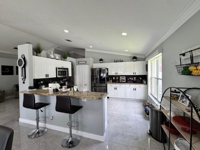 Building Photo - 18038 Rhumba Way