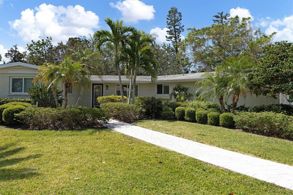 Primary Photo - 600 Buttonwood Dr
