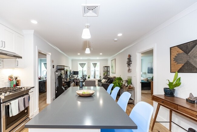 Building Photo - 30 Polk St