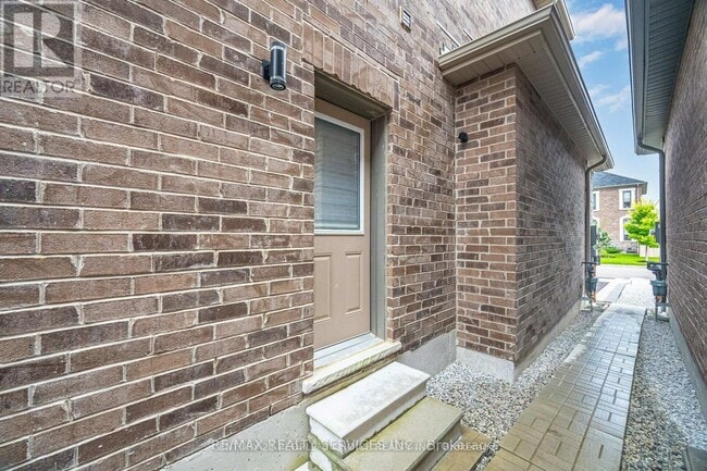 Building Photo - 53 Ash Hill Ave