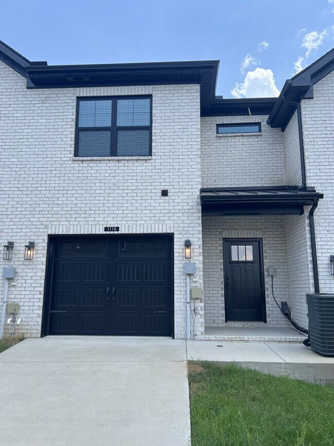 Building Photo - 1115 Orcadian Dr