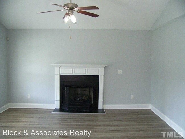 Building Photo - 3 br, 2 bath House - 118 Gold Court
