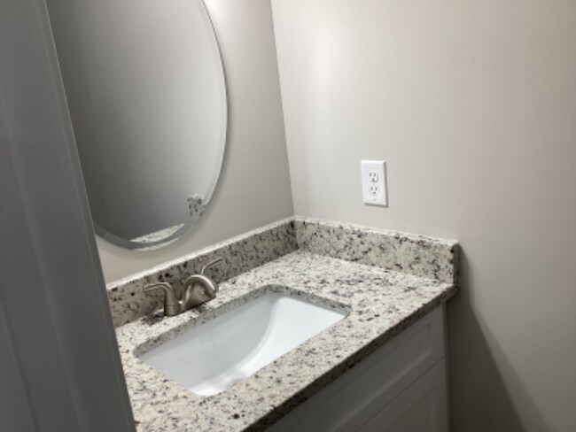 Foto del edificio - 3951 Newhall Dr NW