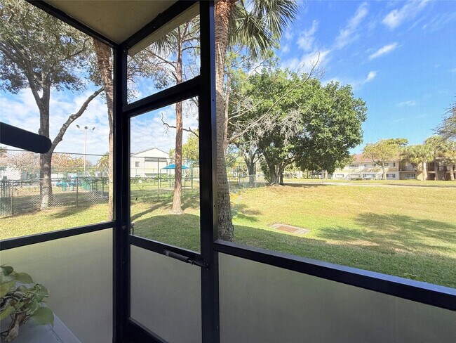 Foto del edificio - 677 Trace Cir