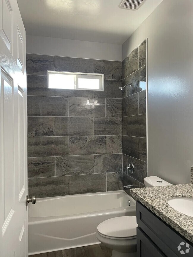 Best Luxury Baker Street Apartments for Rent Bakersfield, CA 5