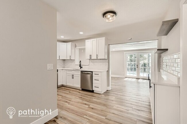 Building Photo - 1555 Magnolia Drive, Clearwater, FL, 33756