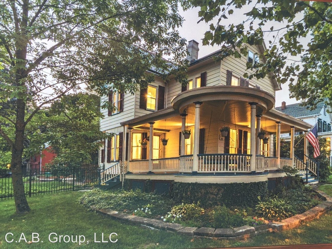 Foto principal - 4 br, 2 bath House - 15 West Street