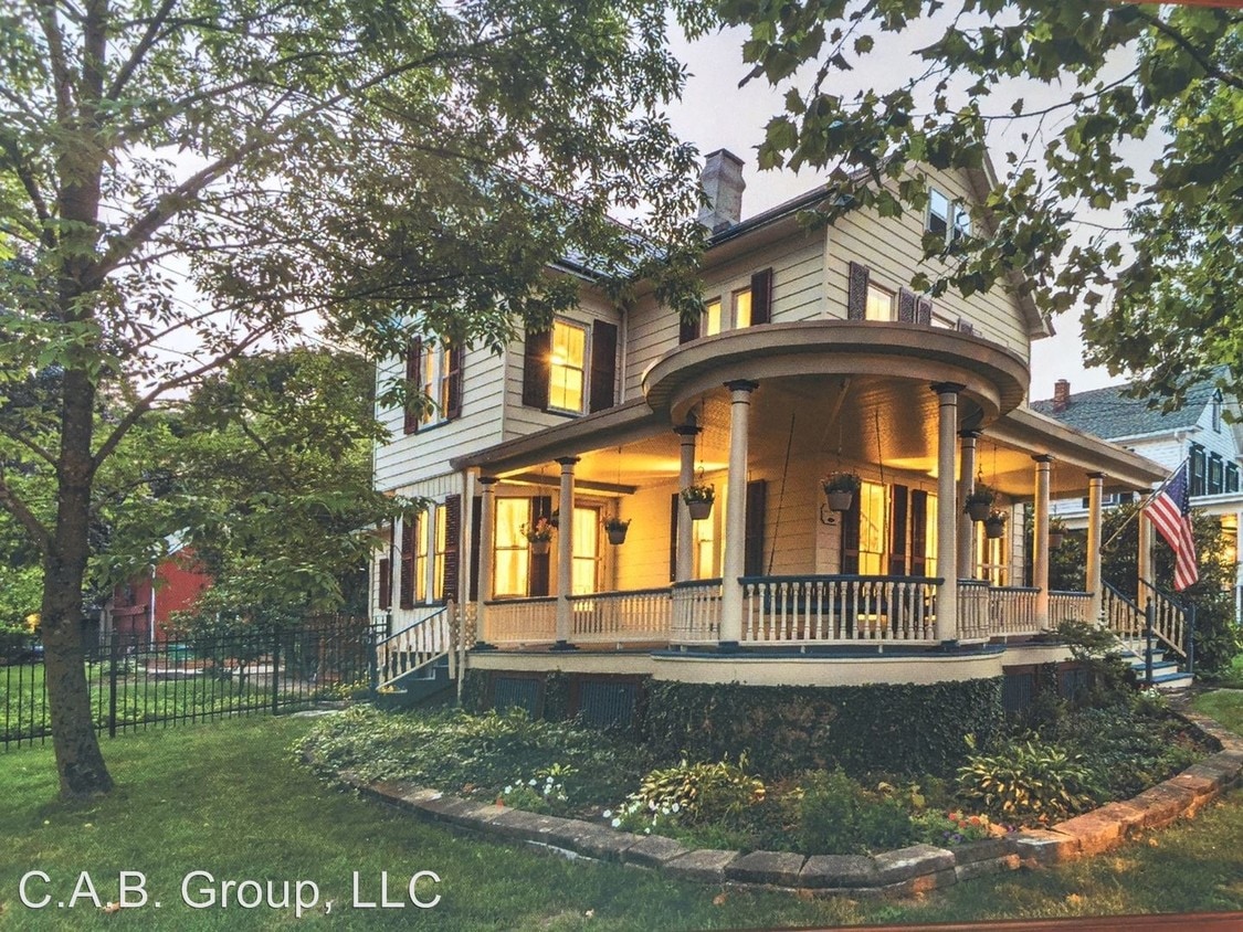 Primary Photo - 4 br, 2 bath House - 15 West Street