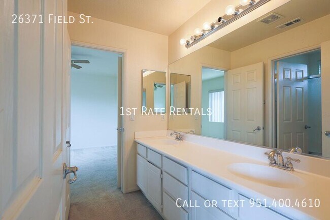 Foto del edificio - 26371 Field St