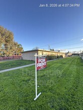 Building Photo - 513 E Myrtle Ave