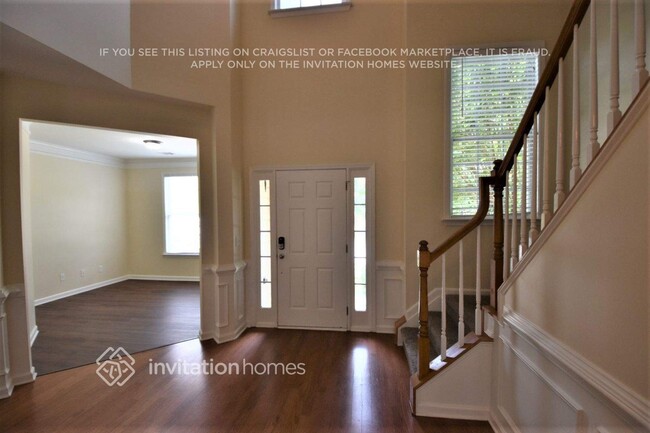 Building Photo - 725 Weller Path NE