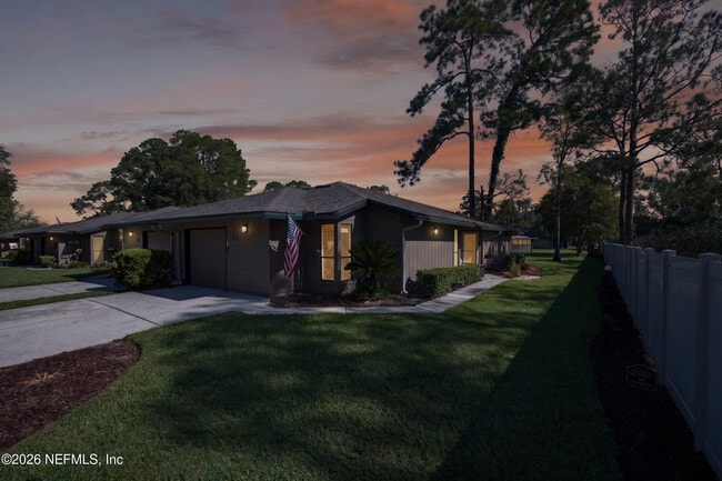 Building Photo - 9351 Arbolita Way