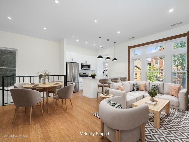 Foto del edificio - 842 N Wolcott Ave