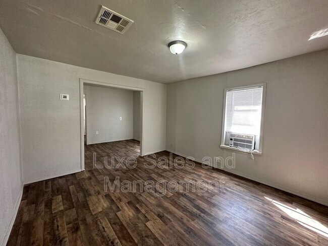 Foto del edificio - 2416 SE 10th Street