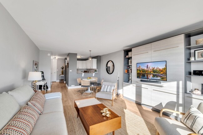 Fotografía del edificio - 2020 N Lincoln Park W